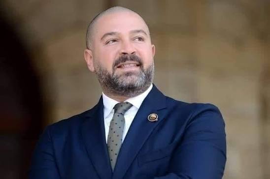 احمد إحسان دياب